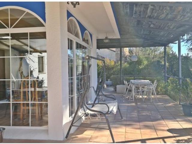 Céntrico chalet en una planta en Eurovillas