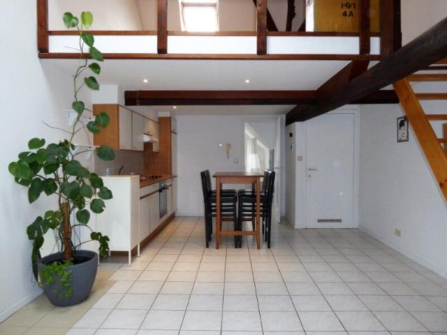 CENTRUM GENT: 1 SLAAPKAMERAPPARTEMENT OP DERDE VERDIEPING