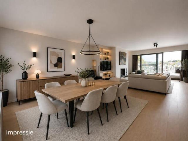 Centrum Hove, standingvol dakappartement met 2 slpk en 2 ter