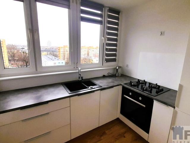 Centrum 3 pokoje, balkon do wynajmu