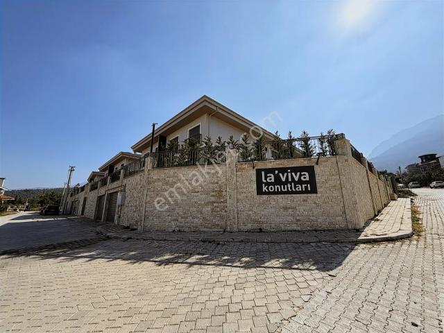 Century21 Net'ten Bağbaşında Sıfır Lüks Satılık 5+1 Villa