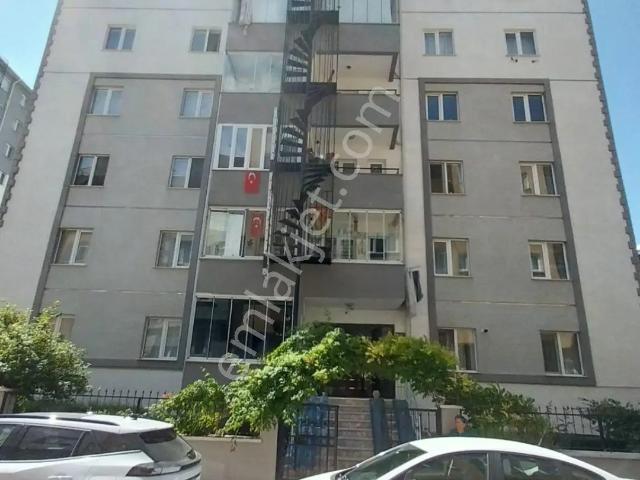 Century21 Vizyon'dan Bağlar'da Site İçi 3+1,asansörlü Daire