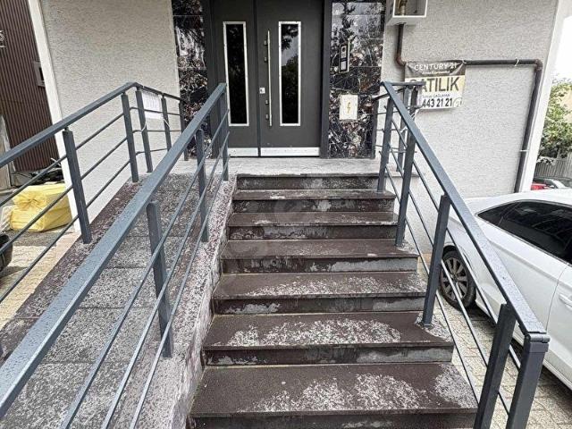 CENTURY21ATAŞEHİR K.BAKKALKÖY FB ÜNV. YAKIN 1+1 SATILIK DAİRE.