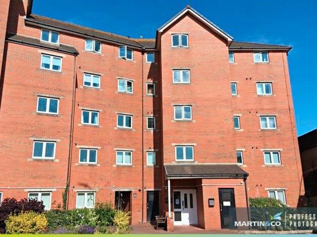 Century Court, Taffs Mead Embankment CF11, 2 bed flat to rent, £1,200 pcm | PrimeLocation
