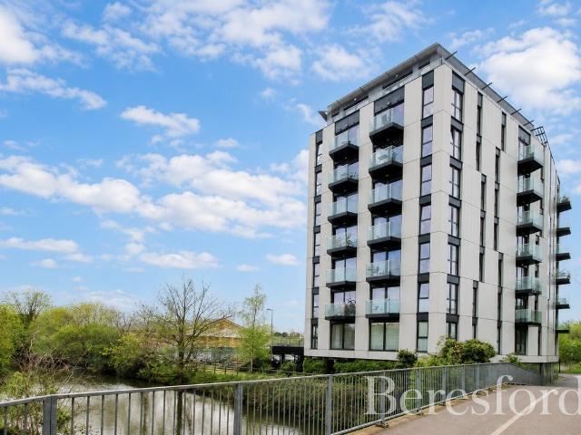 Century Tower, Shire Gate CM2, 2 bed flat to rent, £1,650 pcm | PrimeLocation