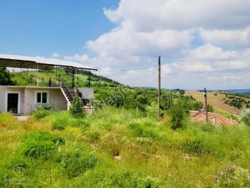 Century 21 Bal'dan Altıeylül Bozen'de Satılık Ev Ve Arsası