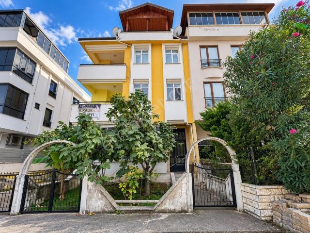 Century 21'den Akyazı Mah. 3+1 Kiralık Daire!