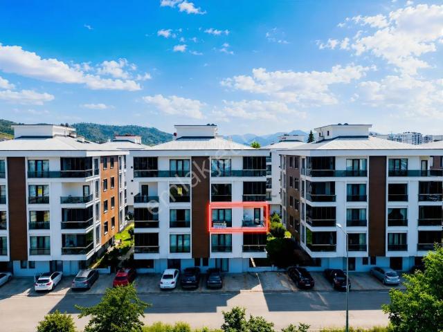 Century 21'den Cumhuriyetde 3+1 Eşyalı Kiralık Daire!