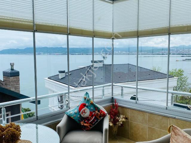 Century 21'den Güzelyalıda Deniz Manzaralı 6+2 Dubleks Daire!