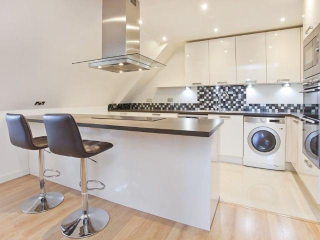 Centurion Square, York YO1, 2 bed flat to rent, £1,600 pcm | PrimeLocation