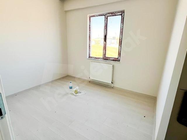 CENGİZ YAPIBAHÇELİEVLER ANADOLU LİSESİ CİVARI SATILIK 3+0 DAİRE
