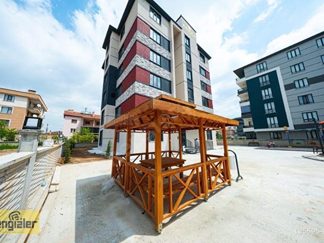 CENGİZLERden MENZİL CADDESİNde SATILIK 3+1 ARAKAT DAİRE