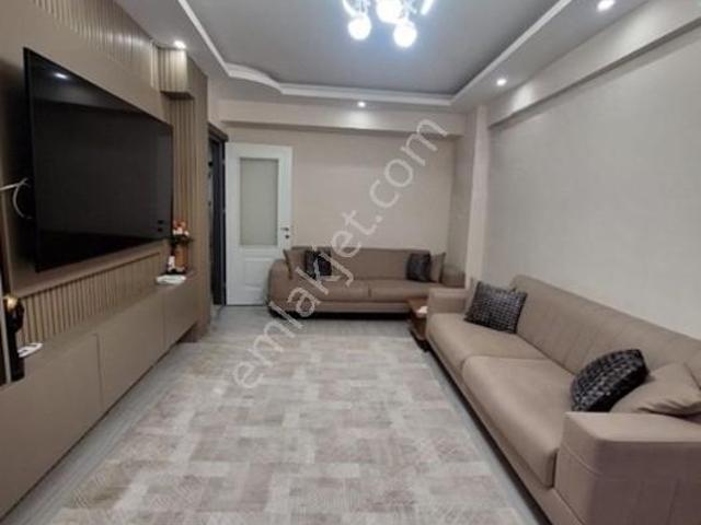 Cengiz Topel Mahallesinde Satılık 2+1 Kapalı Mutfak Daire