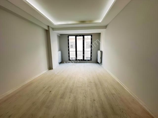 Cennet Mahallesi Merkezinde 3+1 Otoparklı