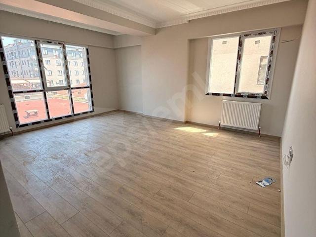 Cennet Mahallesinde KİRALIK 3+1 110 m2 8.kat Önü açık MANZARALI Kapalı Otoparklı Daire
