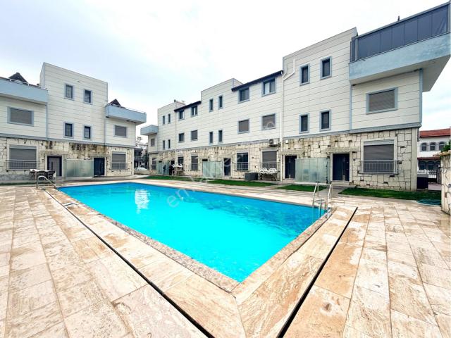 Cennet Tepe Villalarında Denize Sıfır Satılık Villa