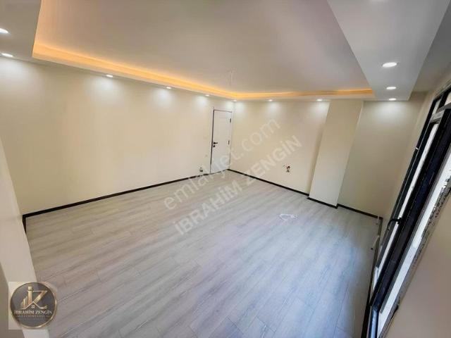 Cebeci Mah.satılık Mükemmel Konum 3+1 130m2 Tranvaya Yakın