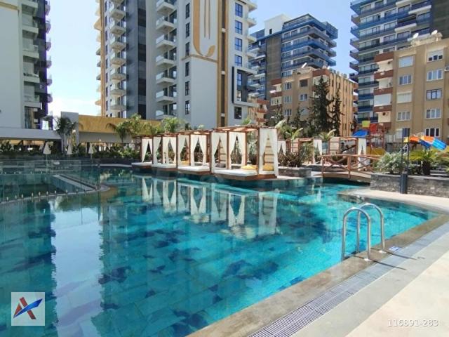 CEBECİ TOWERS'DA DENİZ MANZARALI LÜX EŞYALI 1+1 DAİRE