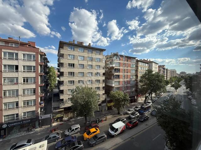 Cebeci Talatpaşa Bulvarında Eşyalı Kiralık 3+1 Daire