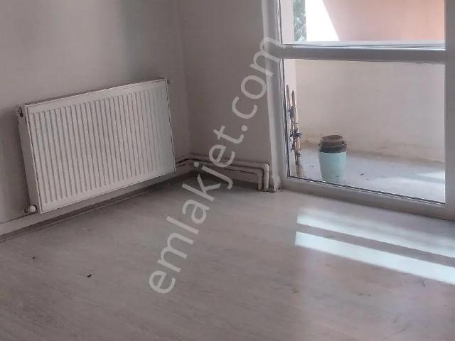 Cebecide Kombili Kiralık 2+1 Daire