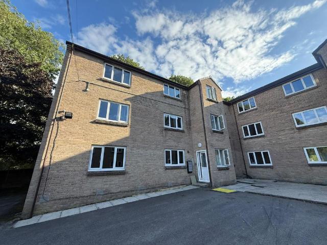Cecil Avenue, BRADFORD 1 bed apartment to rent £650 pcm £150 pw