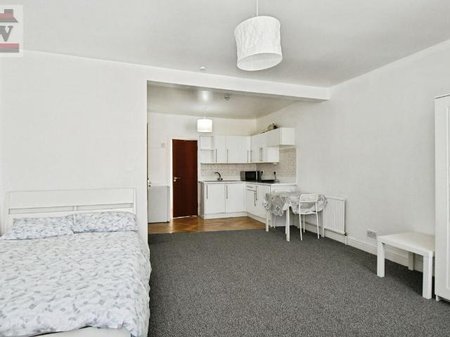 Cecil Road, Hounslow TW3, Studio to rent, £1,325 pcm | PrimeLocation