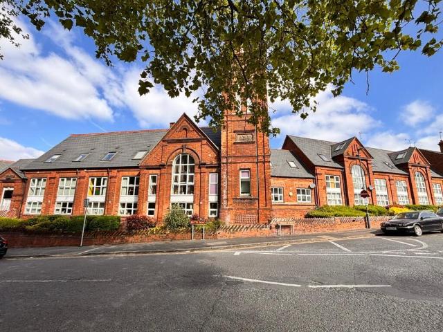 Cecil Street, Walsall, WS4 1 bed ground floor flat to rent £825 pcm £190 pw