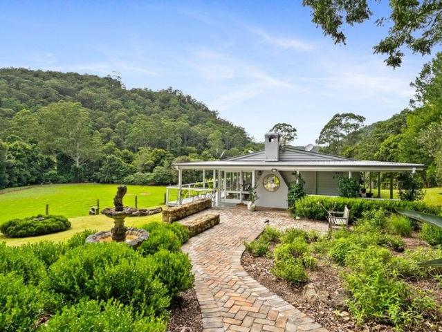 Cedar Tree Farm North Facing Valley Escape