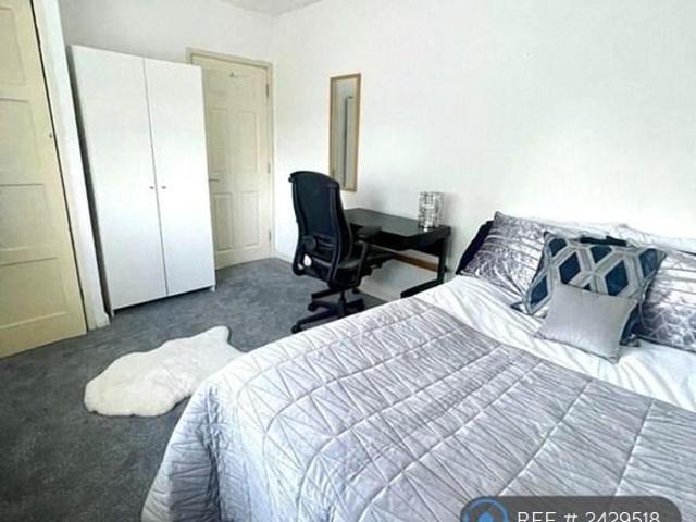 Cedar Way, Guildford, GU1 1 bed in a house share to rent £750 pcm £173 pw
