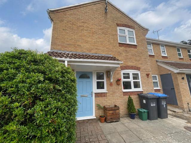 Cedar Way, Haywards Heath RH16, 1 bed end terrace house to rent, £1,100 pcm | PrimeLocation
