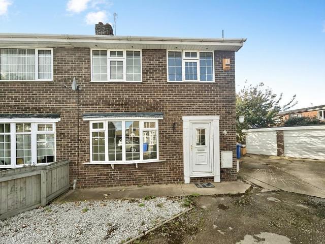 Cedar Wood, Brough HU15 3 bed semi detached house to rent £925 pcm £213 pw