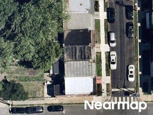 Cedar Ave