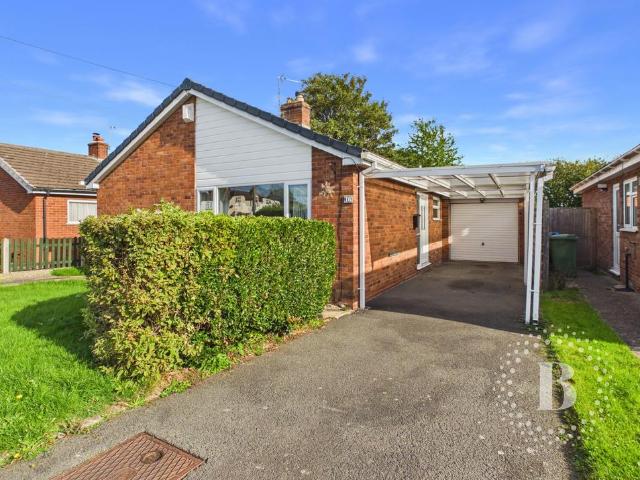 Cedar Avenue, Shawbury, SY4 2 bed bungalow to rent £1,200 pcm £277 pw