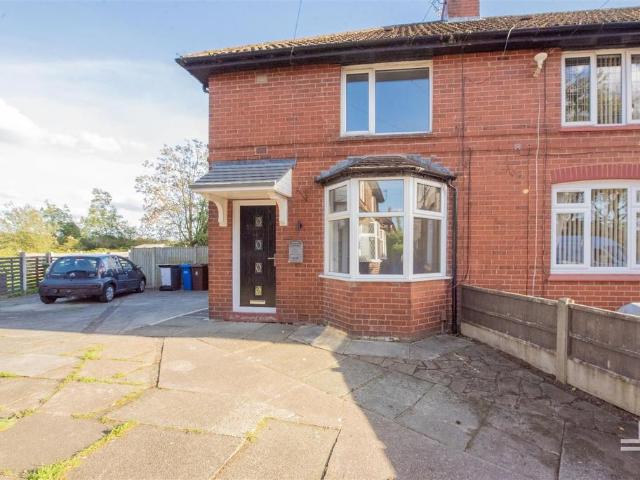 Cedar Avenue, Warrington WA3 3 bed mews to rent £1,100 pcm £254 pw