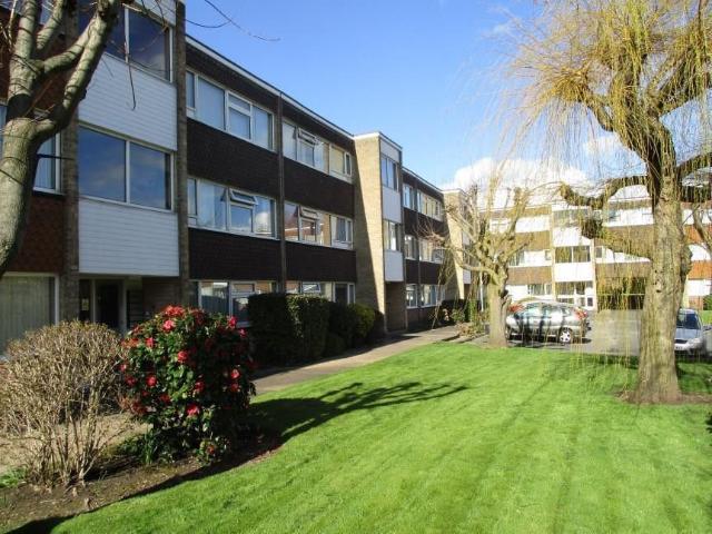 Cedar Court, Beeston NG9, 1 bed flat to rent, £775 pcm | PrimeLocation