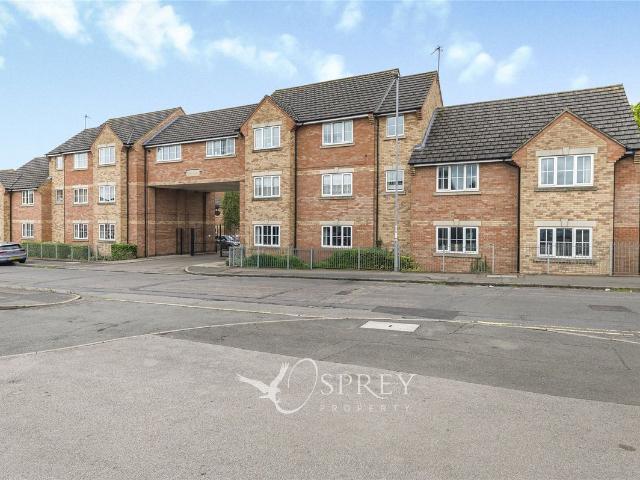 Cedar Court, Cedar Road, Kettering NN16, 2 bed flat to rent, £850 pcm | PrimeLocation