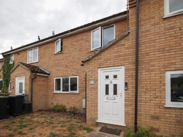 Cedar Court, Littleport CB6 3 bed terraced house to rent £1,100 pcm £254 pw