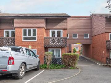 Cedar Close, West Dulwich, London, SE21 1 bed flat to rent £1,850 pcm £427 pw