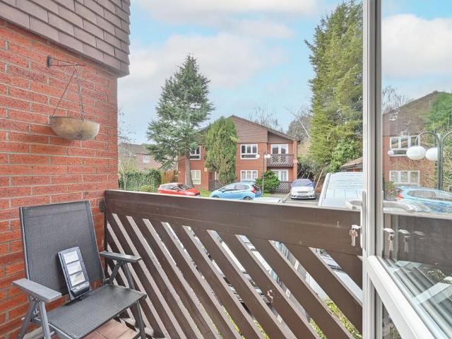 Cedar Close, West Dulwich, London, SE21 Studio to rent £1,375 pcm £317 pw