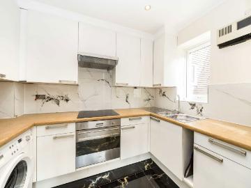 Cedar Close, Dulwich SE21, 1 bed flat to rent, £1,775 pcm | PrimeLocation