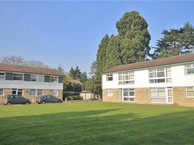 Cedar Close, Staines Upon Thames, Surrey TW18, 2 bed flat to rent, £1,600 pcm | PrimeLocation