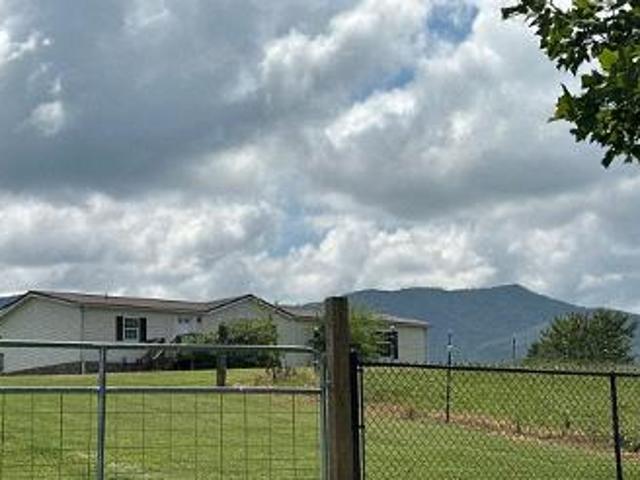 Cedar Creek Rd