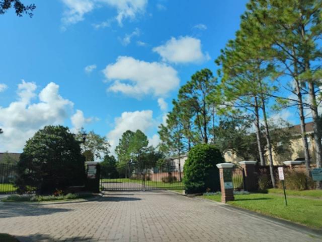 Cedar Crest Dr