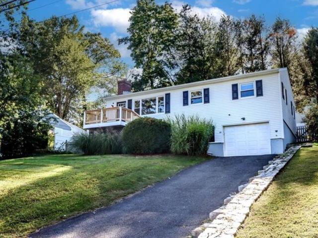 Cedar Dr, Danbury, Home For Sale