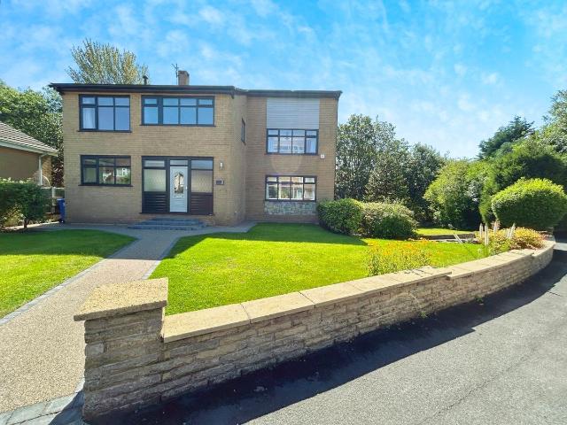Cedar Drive, Urmston M41, 4 bed detached house to rent, £2,800 pcm | PrimeLocation