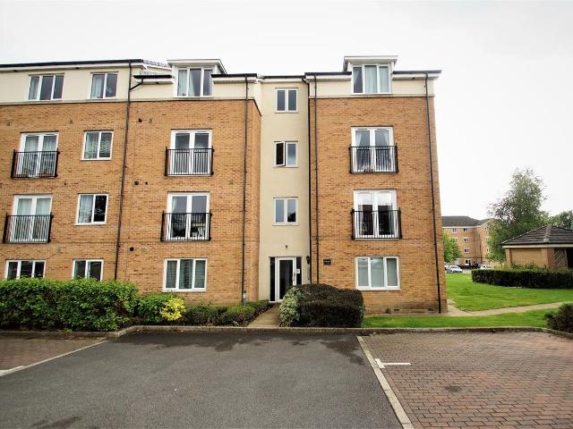 Cedar Drive, Seacroft, Leeds LS14, 2 bed flat to rent, £995 pcm | PrimeLocation