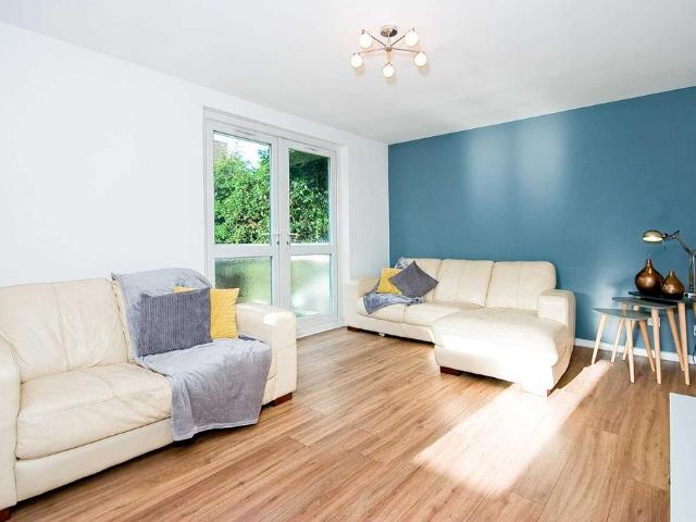 CEDAR GARDENS, SUTTON, SM2 2 bed flat to rent £1,599 pcm £369 pw