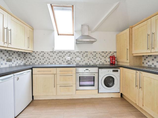 Cedar House, Thurlow Park Road, West Dulwich, London SE21, 1 bed flat to rent, £1,600 pcm | PrimeLocation