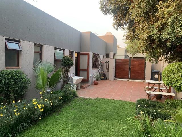 Cedar Lakes Charmer: 3 bed, fibre, furnished home