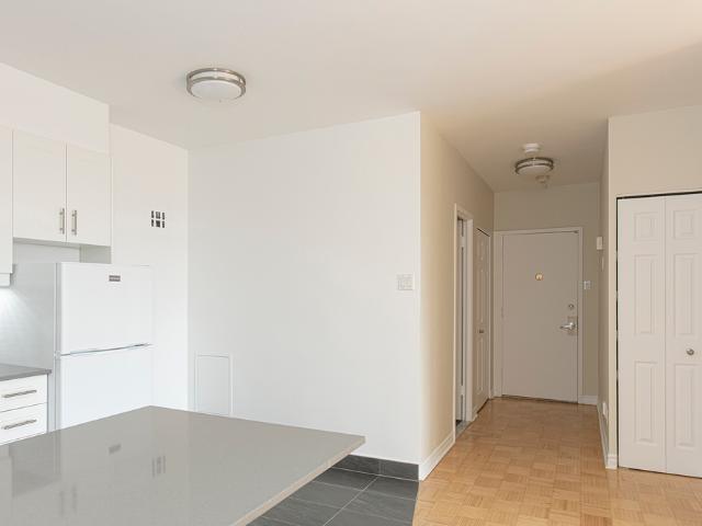 Cedar Plaza Studio